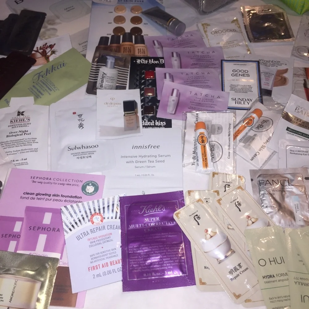 69 pcs samples & 2 makeup bags